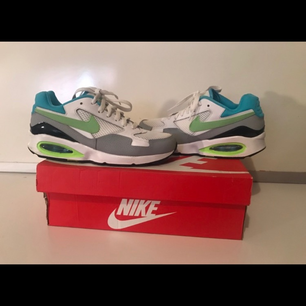 Women's Air Max St